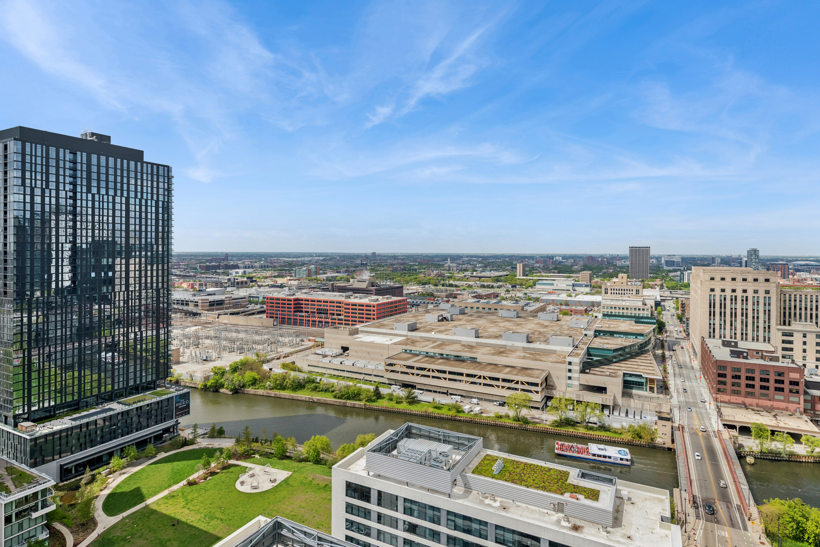 611 South Wells Street, Unit 2904 Chicago, IL 60607 - Photo 18 of 18 an aerial view of a city