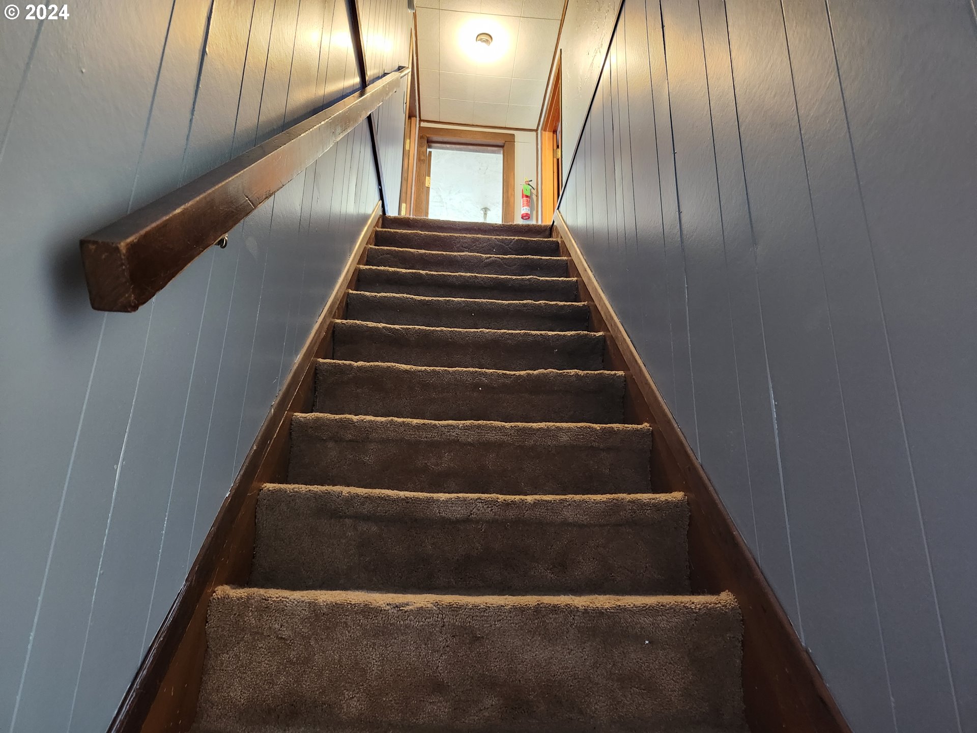 912 Fir Avenue Reedsport, OR 97467 - Photo 31 of 40 a view of entryway