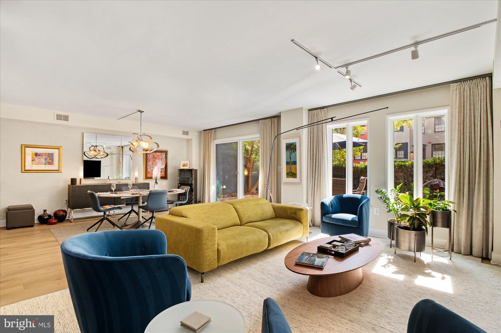 Spectacular condo