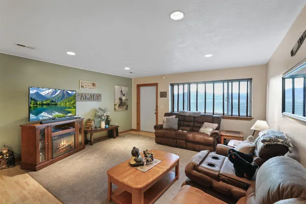 $475,000 | 31900 Phillips Lane East, Davenport, WA 99122