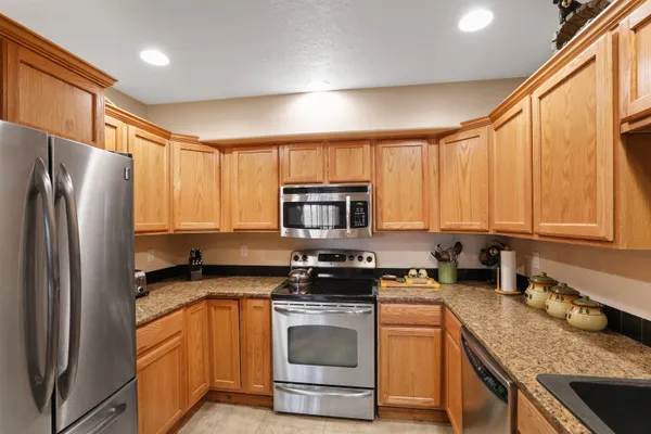 $475,000 | 31900 Phillips Lane East, Davenport, WA 99122