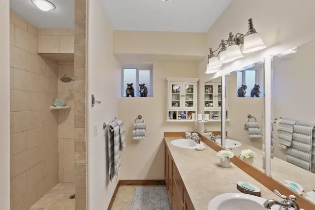 $475,000 | 31900 Phillips Lane East, Davenport, WA 99122