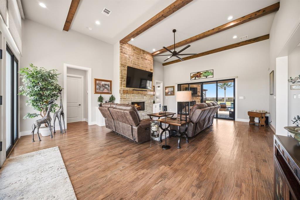 140 Ozro Road Venus, TX 76084 - Photo 6 of 40 Gallery Image 6