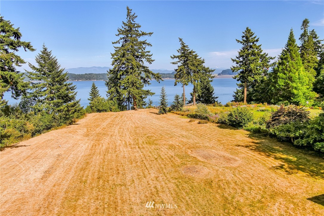 4818 Jones Road Oak Harbor, WA 98277 - Photo 11 of 38 Gallery Image 11