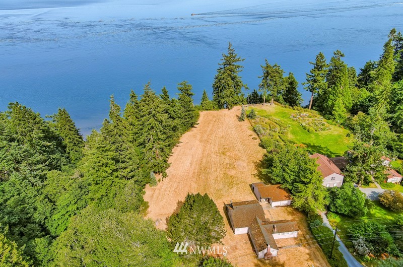 4818 Jones Road Oak Harbor, WA 98277 - Photo 3 of 38 Gallery Image 3
