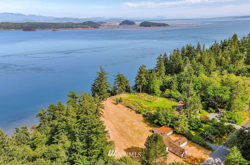 4818 Jones Road Oak Harbor, WA 98277 - Photo 4 of 38 Gallery Image 4