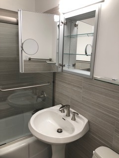 2909 North Sheridan Road, Unit 704 Chicago, IL 60657 - Photo 13 of 26