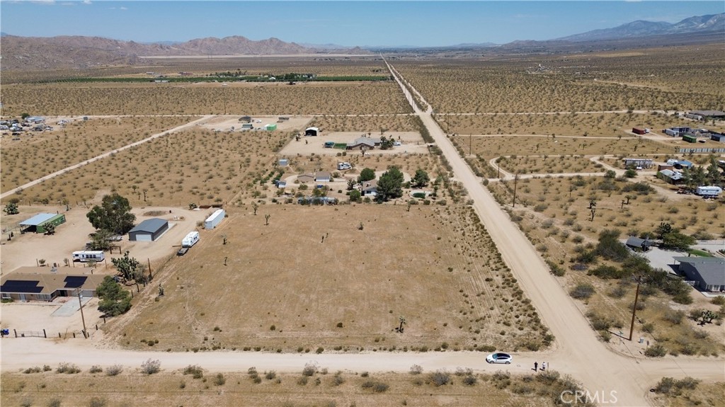 43519308 Desert View Road Apple Valley, CA 92308 - Photo 6 of 24
