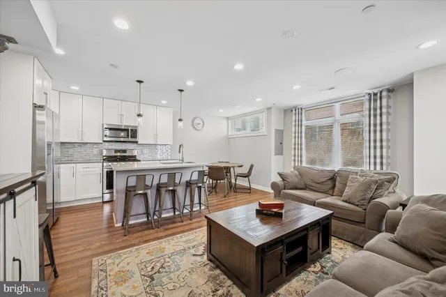 $2,600 | 769 North Uber Street, Unit 2, Philadelphia, PA 19130