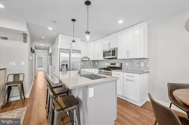 $2,600 | 769 North Uber Street, Unit 2, Philadelphia, PA 19130