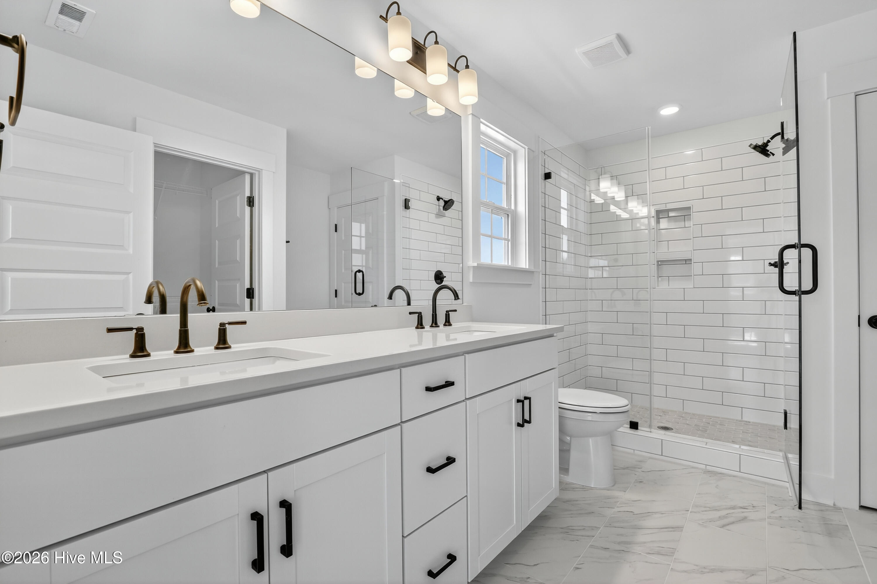 15 Lookout Point Hampstead, NC 28443 - Photo 12 of 17 *photo not of subject, finishes may vary