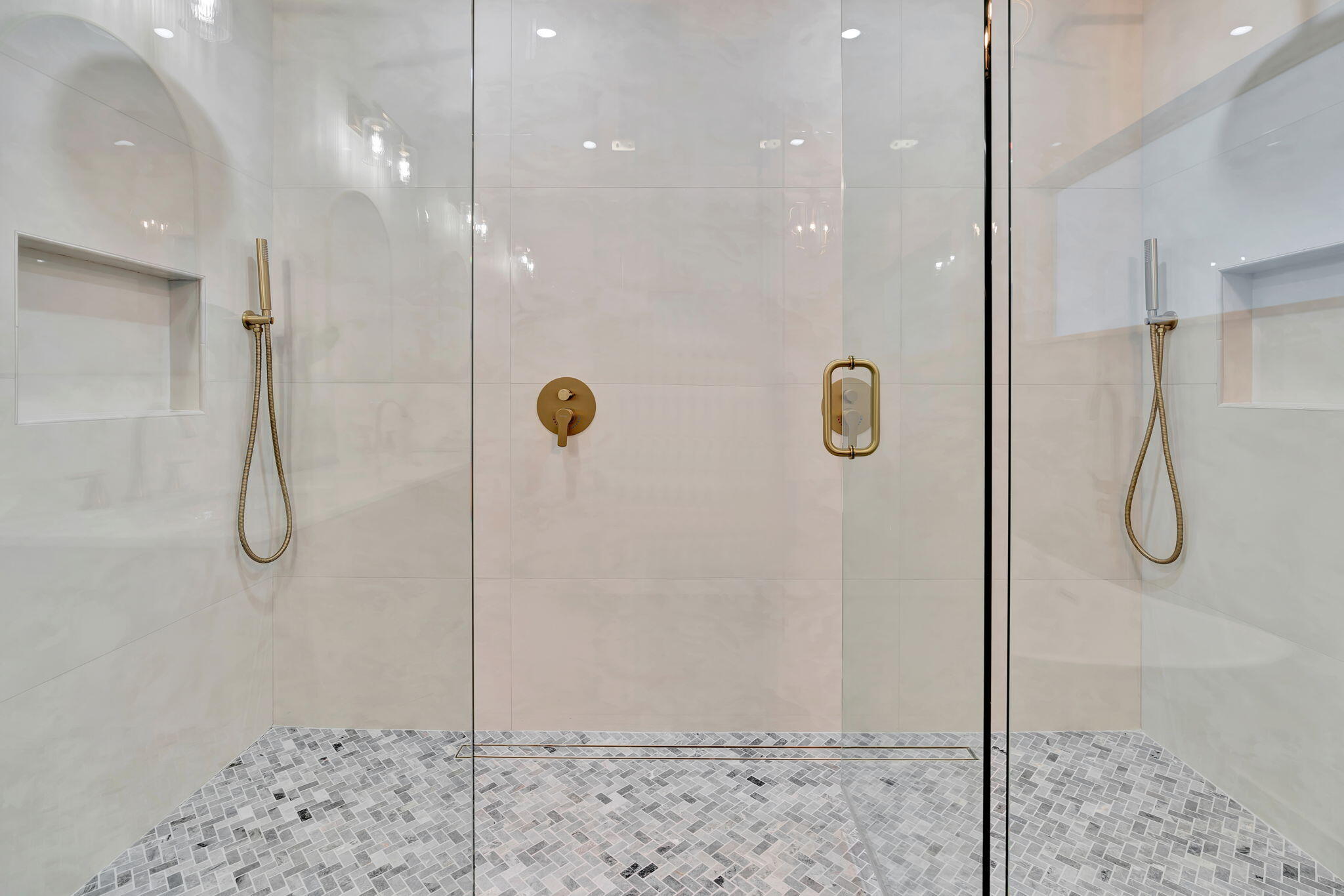 5672 Old Orange Road Jupiter, FL 33458 - Photo 35 of 84 Spacious Showers