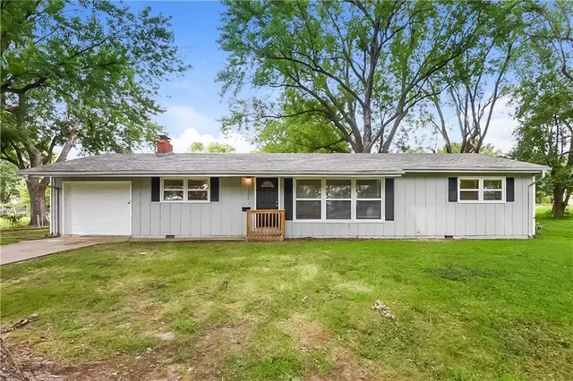 $1,585 | 12500 East 54th Terrace, Kansas City, MO 64133