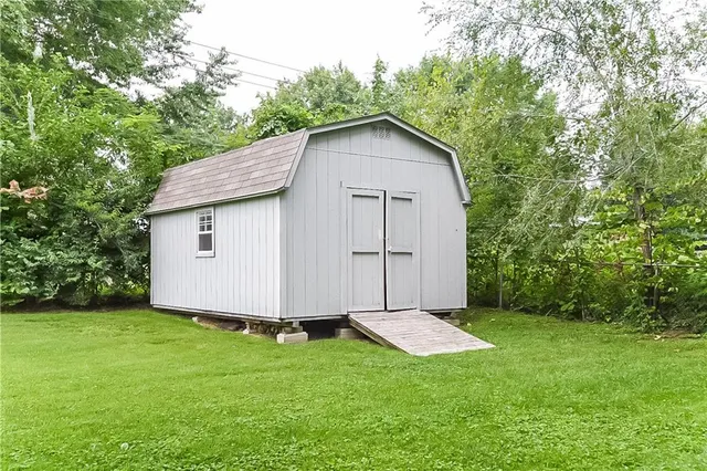 $1,585 | 12500 East 54th Terrace, Kansas City, MO 64133