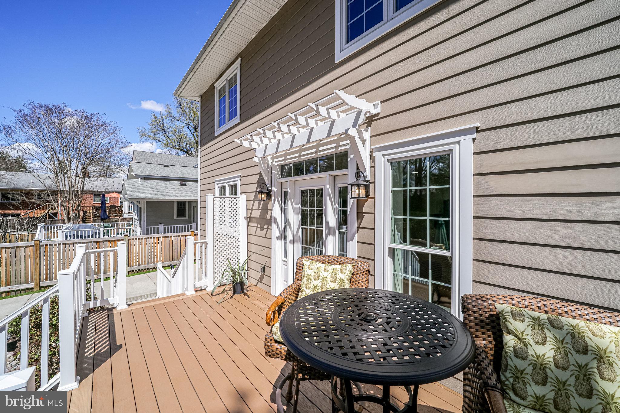 2806 Valley Drive Alexandria, VA 22302 - Photo 118 of 138 trex deck