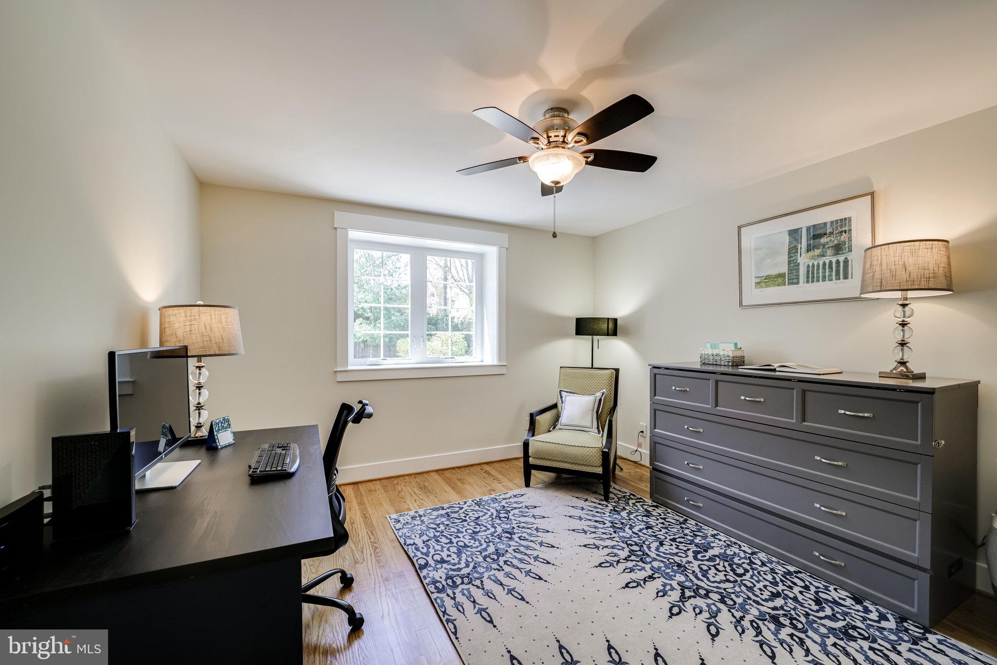 2806 Valley Drive Alexandria, VA 22302 - Photo 38 of 138 main lvl BR/office