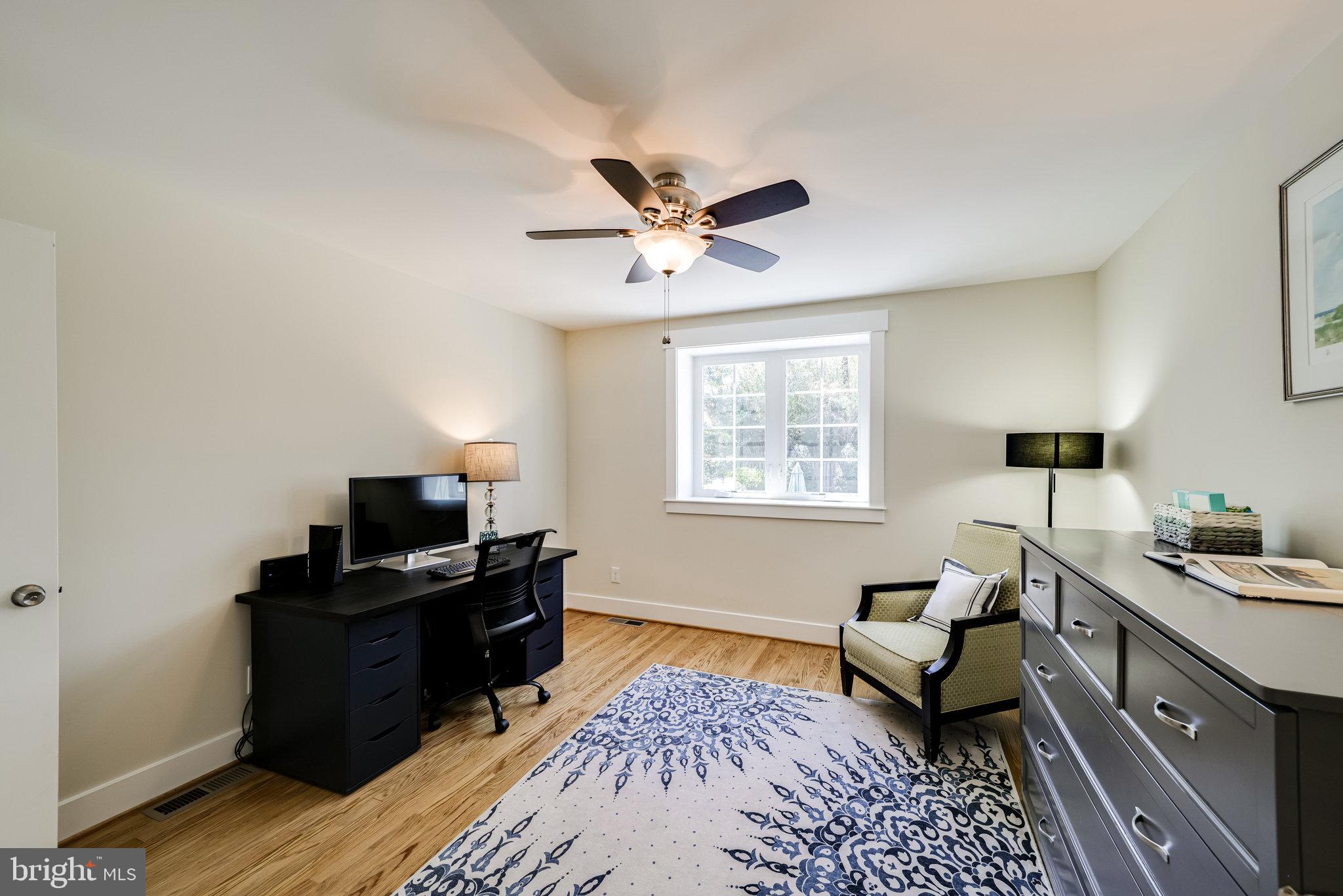 2806 Valley Drive Alexandria, VA 22302 - Photo 39 of 138 main lvl BR/office