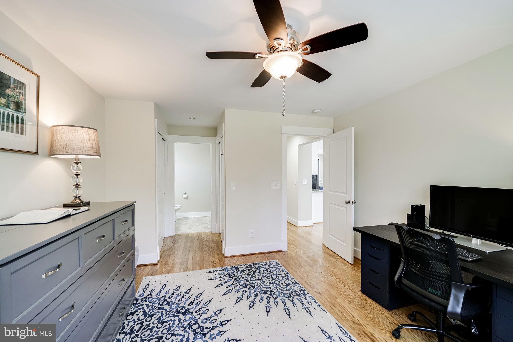 2806 Valley Drive Alexandria, VA 22302 - Photo 40 of 138 main lvl BR/office