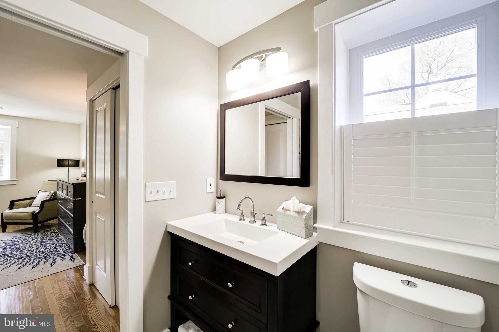 2806 Valley Drive Alexandria, VA 22302 - Photo 43 of 138 main lvl bedroom bath