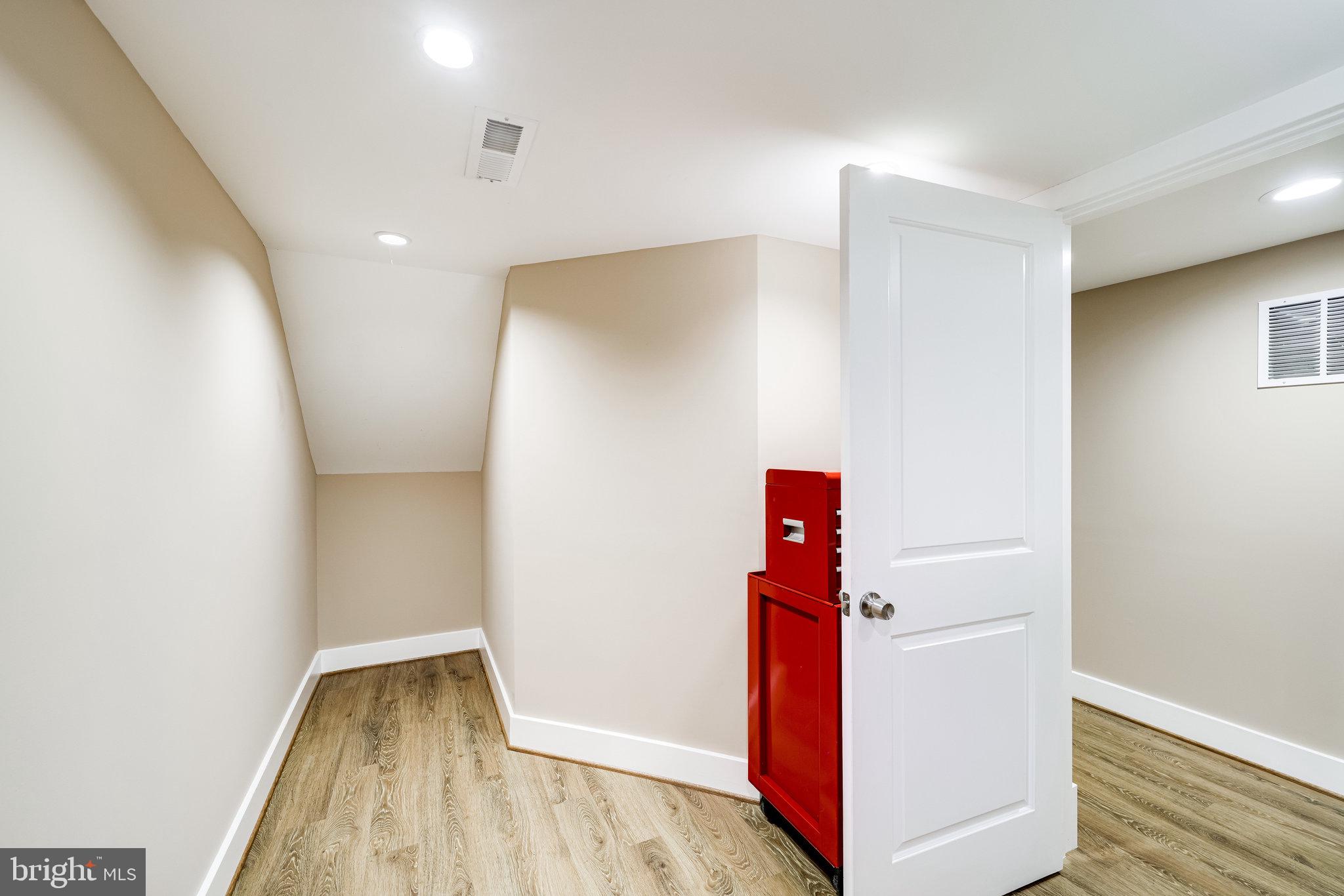 2806 Valley Drive Alexandria, VA 22302 - Photo 97 of 138 lower level storage