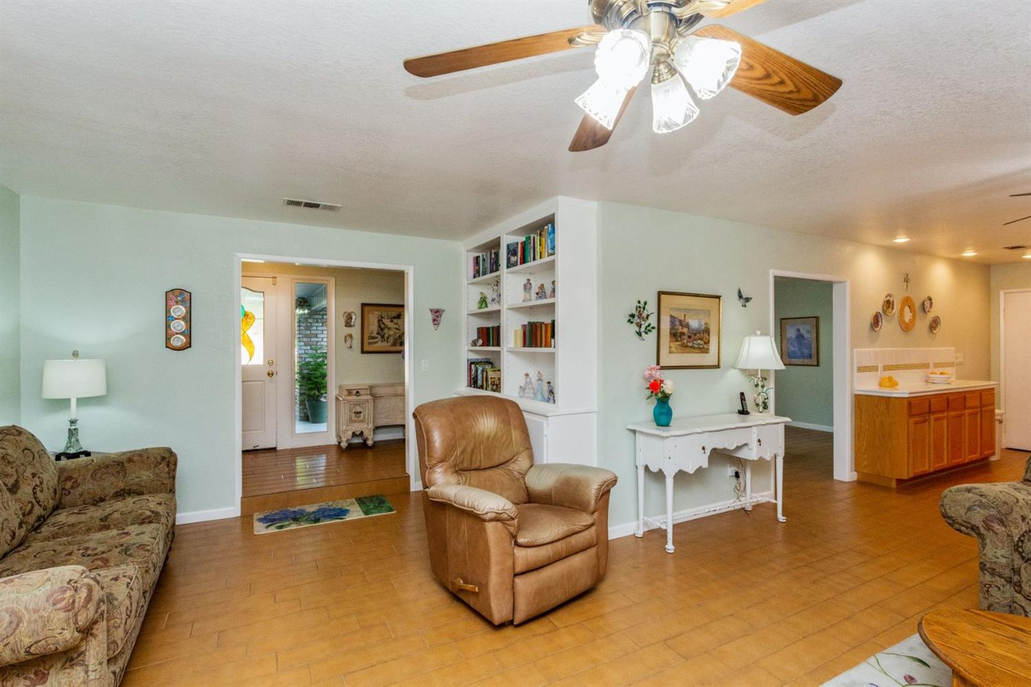 18668 Shell Drive Madera, CA 93638 - Photo 11 of 41 Gallery Image 11
