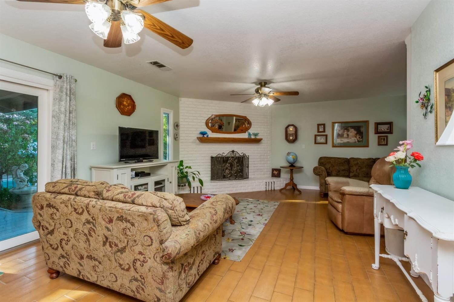 18668 Shell Drive Madera, CA 93638 - Photo 12 of 41 Gallery Image 12