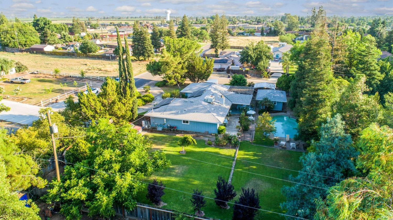 18668 Shell Drive Madera, CA 93638 - Photo 4 of 41 Gallery Image 4