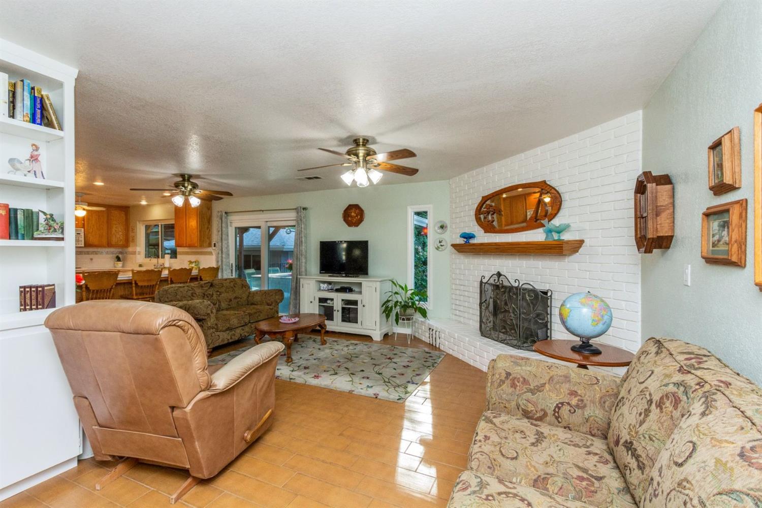 18668 Shell Drive Madera, CA 93638 - Photo 9 of 41 Gallery Image 9
