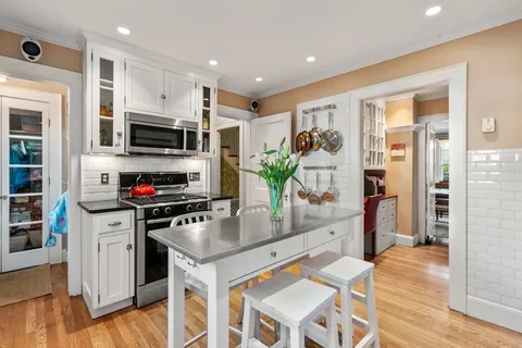 $1,995,000 | 17 Atwood Street, Wellesley, MA 02482