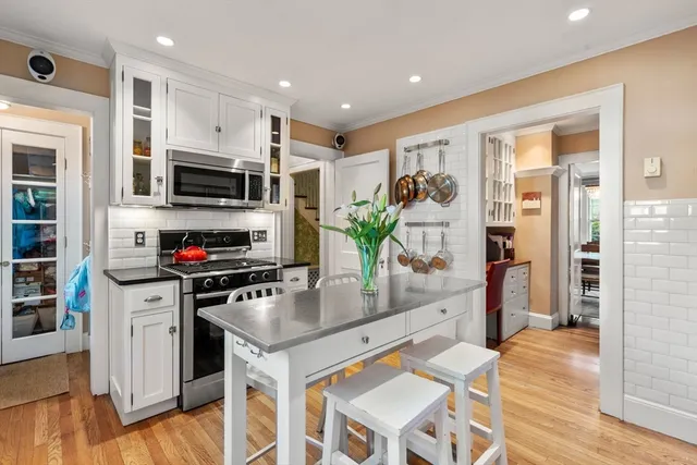 $1,995,000 | 17 Atwood Street, Wellesley, MA 02482