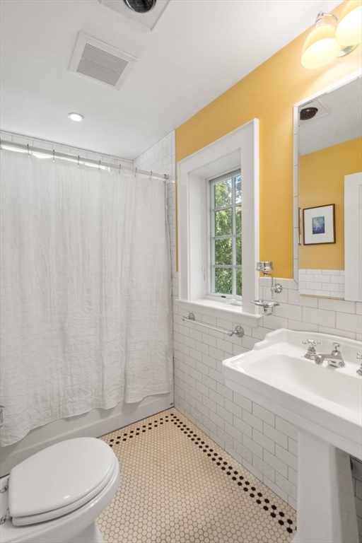 17 Atwood Street Wellesley, MA 02482 - Photo 22 of 31