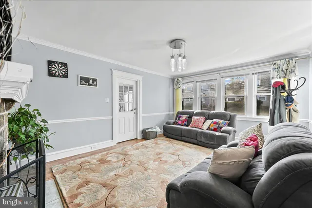 $395,000 | 331 Clearbrook Avenue, Lansdowne, PA 19050