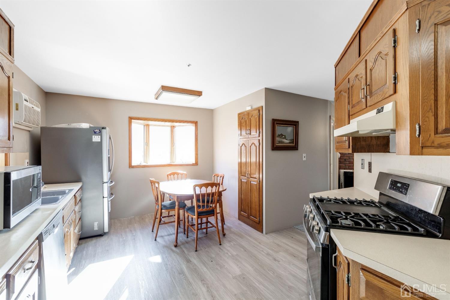 779 Magnolia Road North Brunswick, NJ 08902 - Photo 6 of 13