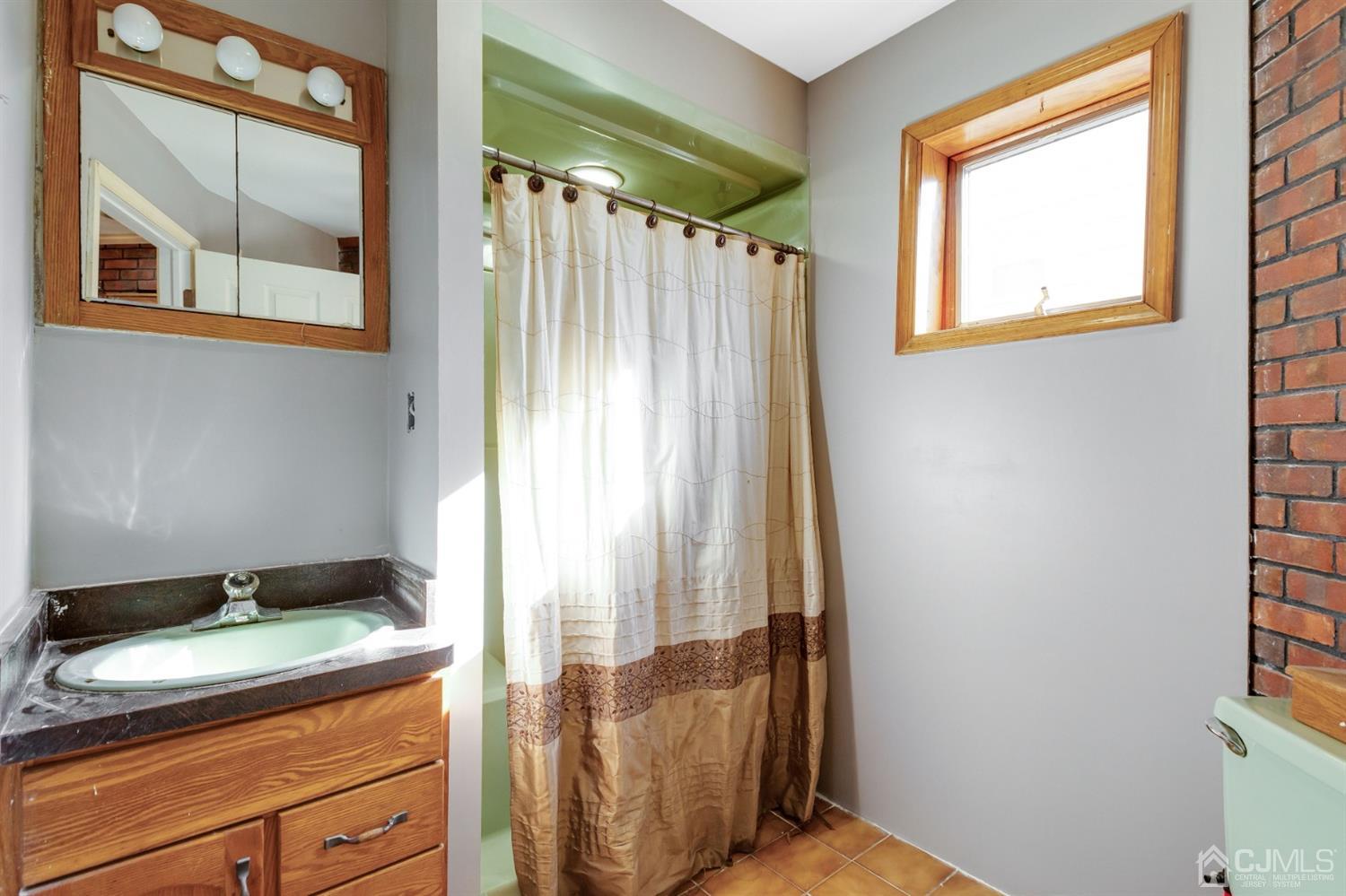 779 Magnolia Road North Brunswick, NJ 08902 - Photo 8 of 13