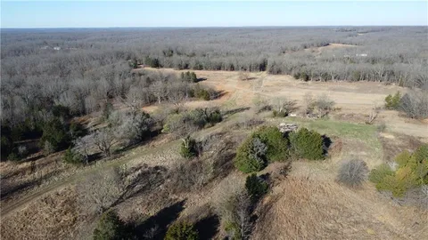 $425,000 | 82 Acres N/a Climax Springs, Climax Springs, MO 65324
