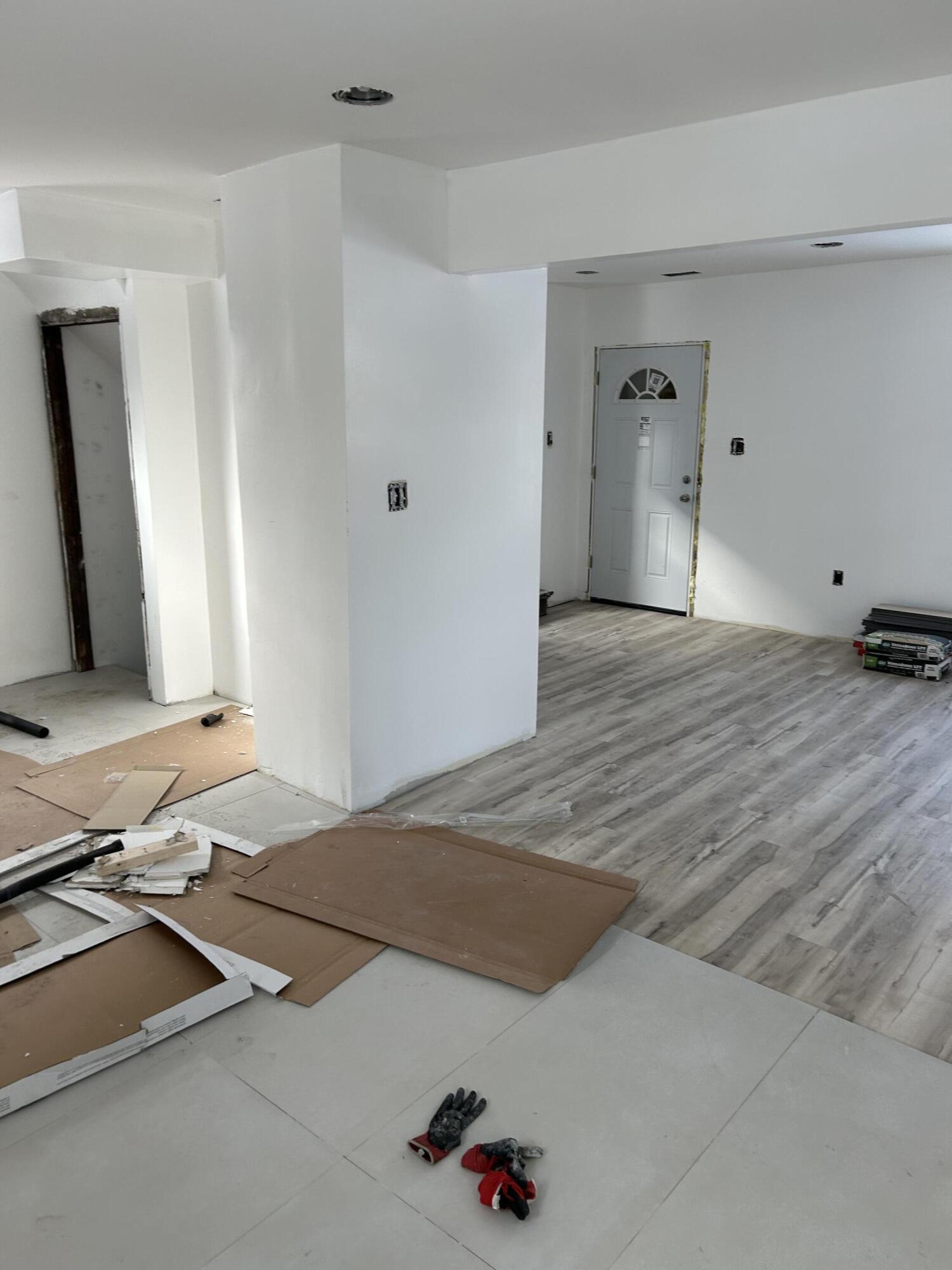 647 Vermont Street Gary, IN 46402 - Photo 5 of 25 1500x2000