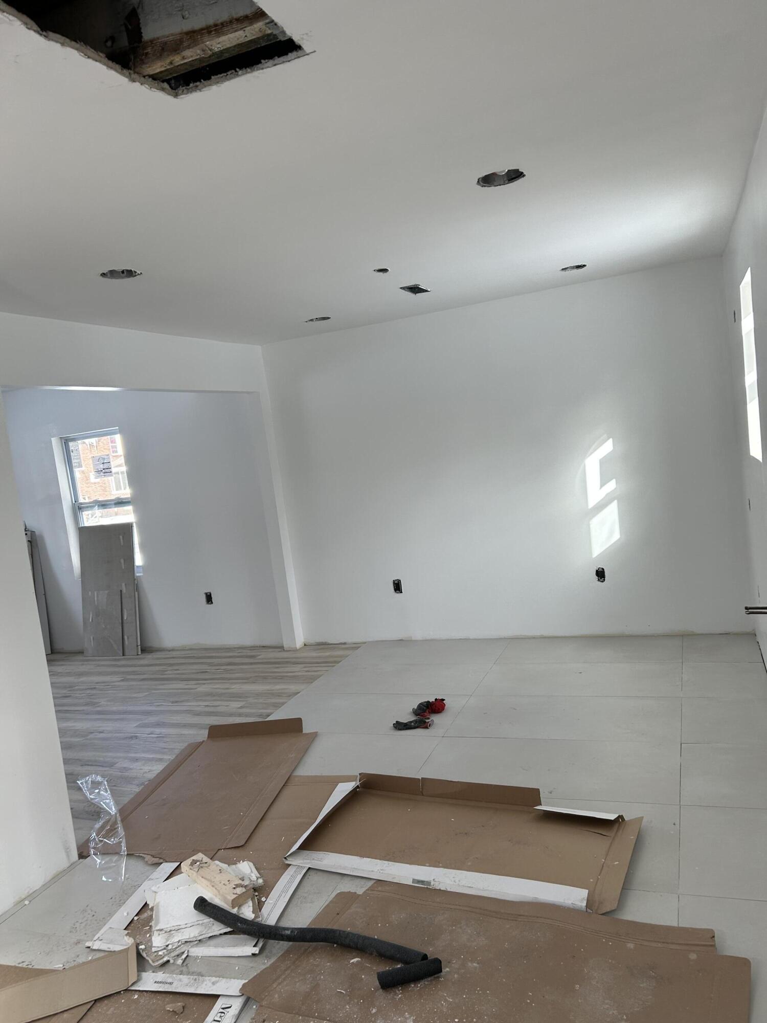 647 Vermont Street Gary, IN 46402 - Photo 6 of 25 1500x2000