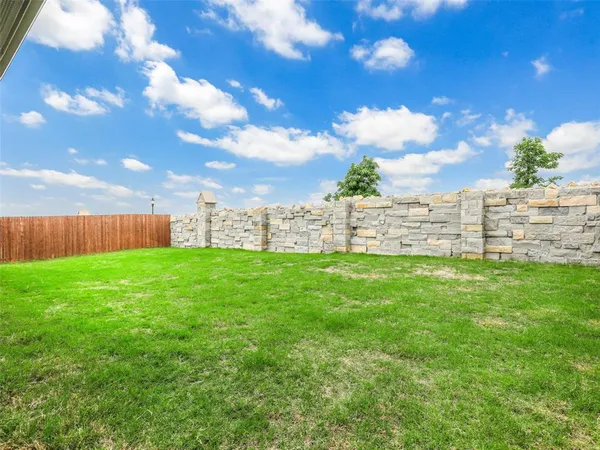 $2,800 | 2156 Knightsgate Road, Argyle, TX 76226