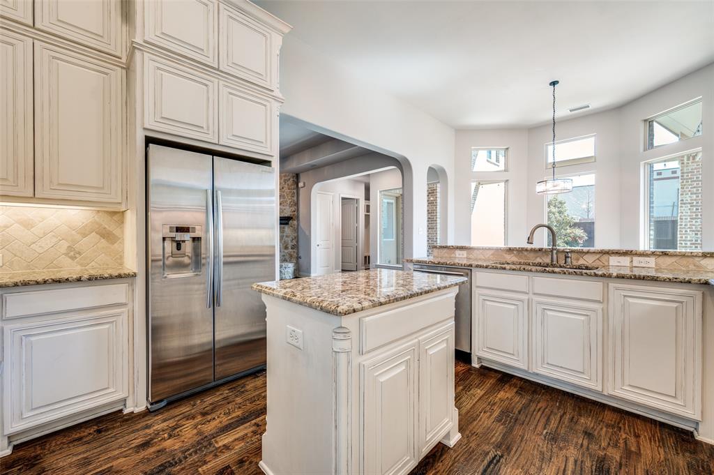2531 Sage Ridge Drive Frisco, TX 75034 - Photo 10 of 39