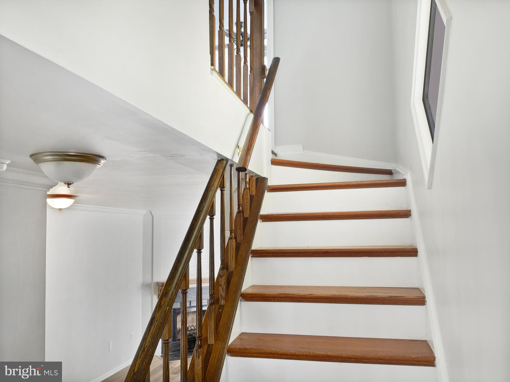 11184 Silentwood Lane Reston, VA 20191 - Photo 14 of 26 a view of entryway