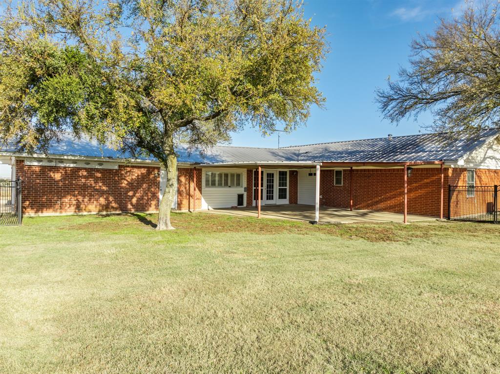 891 HCR 2124 Loop Whitney, TX 76692 - Photo 14 of 40