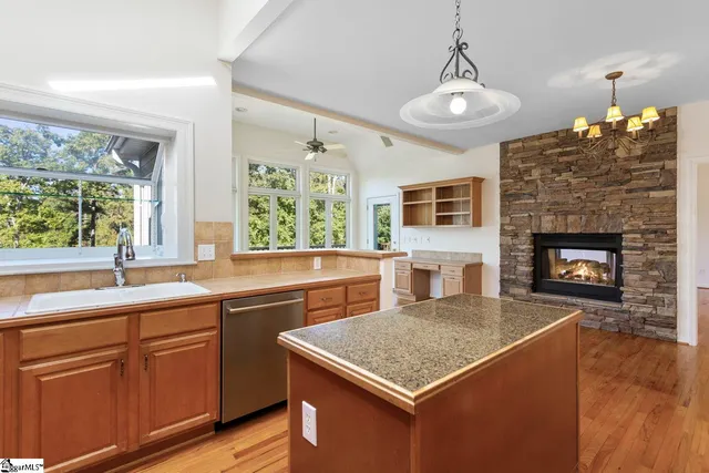 $1,287,900 | 110 Pinnacle Pointe Drive, West Union, SC 29696