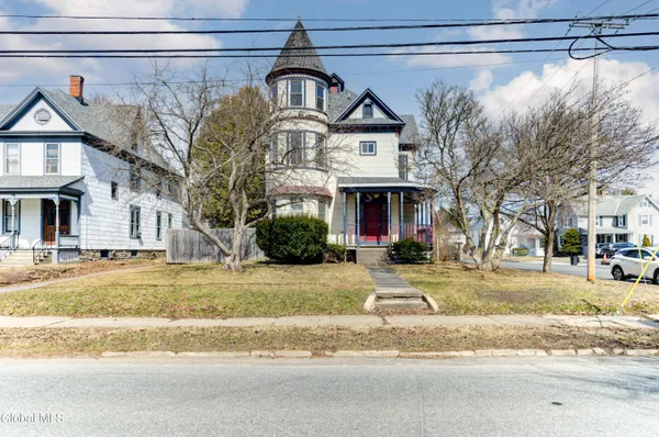 $215,000 | 213 East Main Street, Johnstown, NY 12095