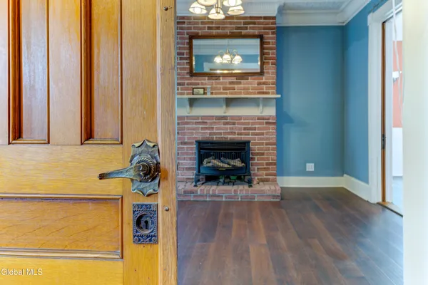 $215,000 | 213 East Main Street, Johnstown, NY 12095