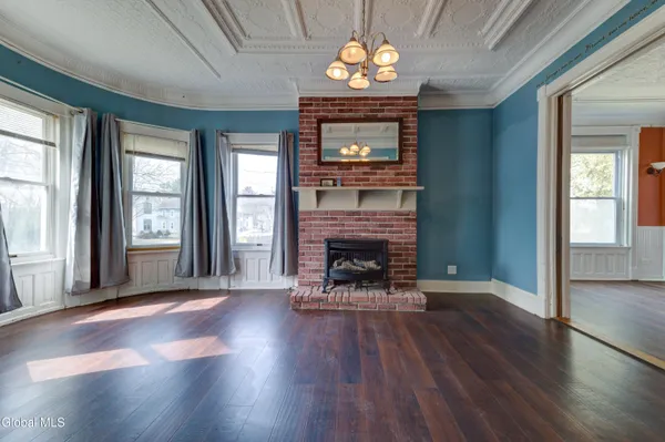 $215,000 | 213 East Main Street, Johnstown, NY 12095