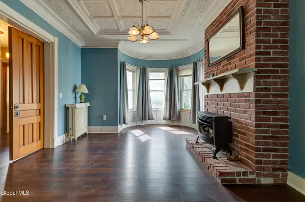 $215,000 | 213 East Main Street, Johnstown, NY 12095