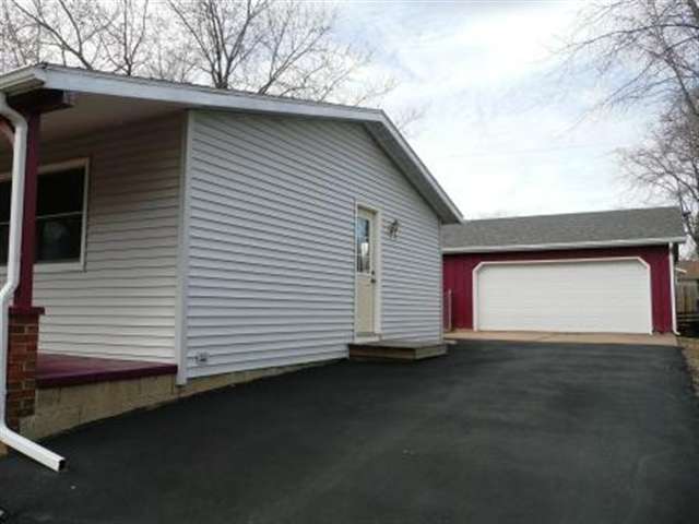 315 Hamilton Road Marquette Heights, IL 61554 - Photo 12 of 15 Gallery Image 12
