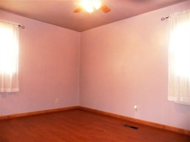 315 Hamilton Road Marquette Heights, IL 61554 - Photo 5 of 15 Gallery Image 5