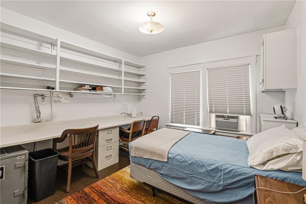 6667 Ridgeville Street Pittsburgh, PA 15217 - Photo 21 of 36 Gallery Image 21