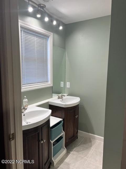 1590 Alligator Loop Road Merritt, NC 28556 - Photo 7 of 13 Henries master bath